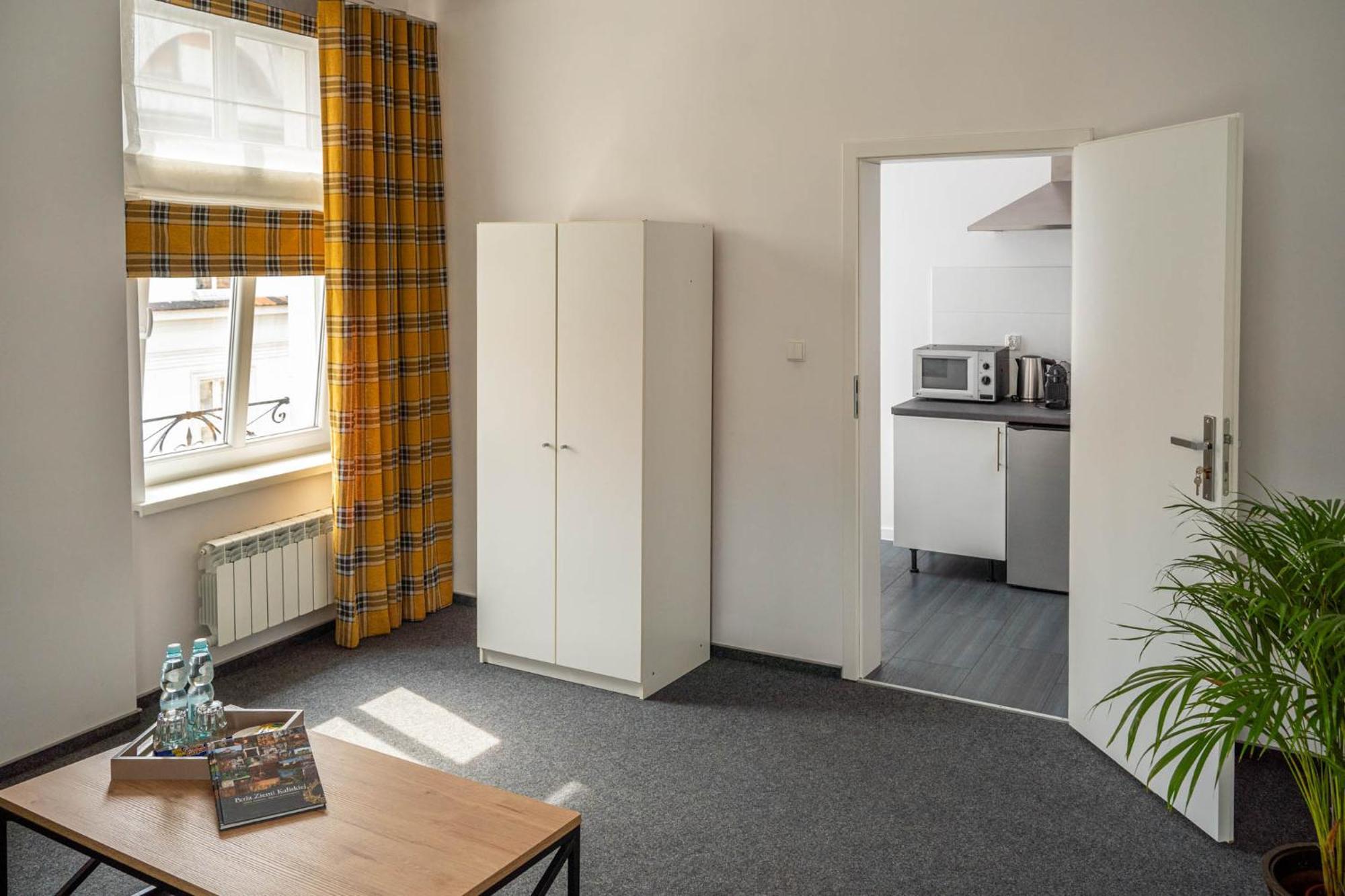 Apartamenty Na Starowce - 3 Pietro Z Widokiem Na Ratusz, Rynek Glowny I Centrum Kaliszki 外观 照片